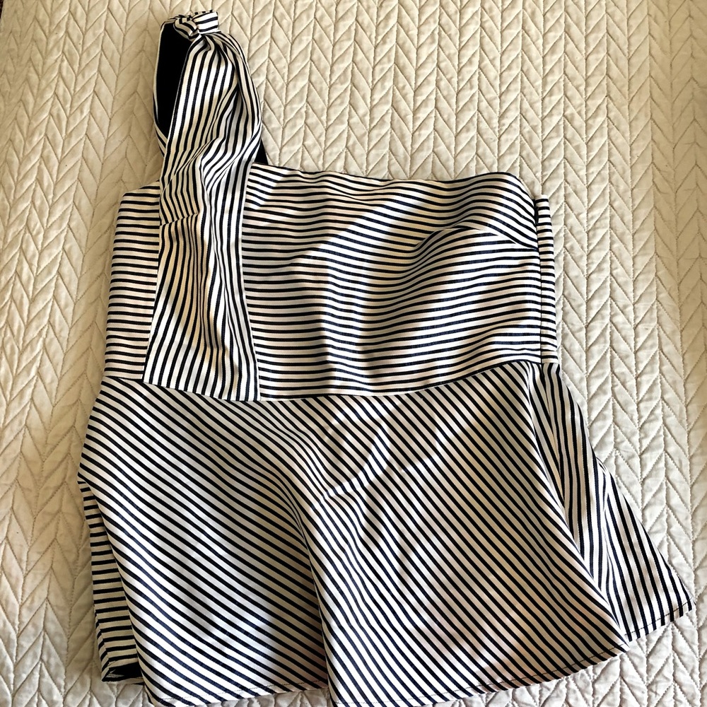 NWOT Banana Republic Striped One-Shoulder Peplum Top